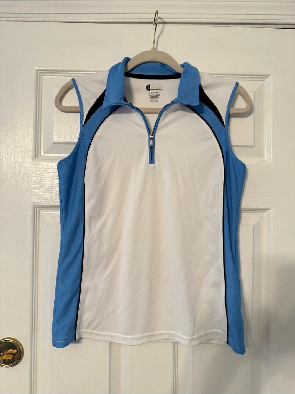 Izod White and Light Blue Sleeveless Athletic Tank